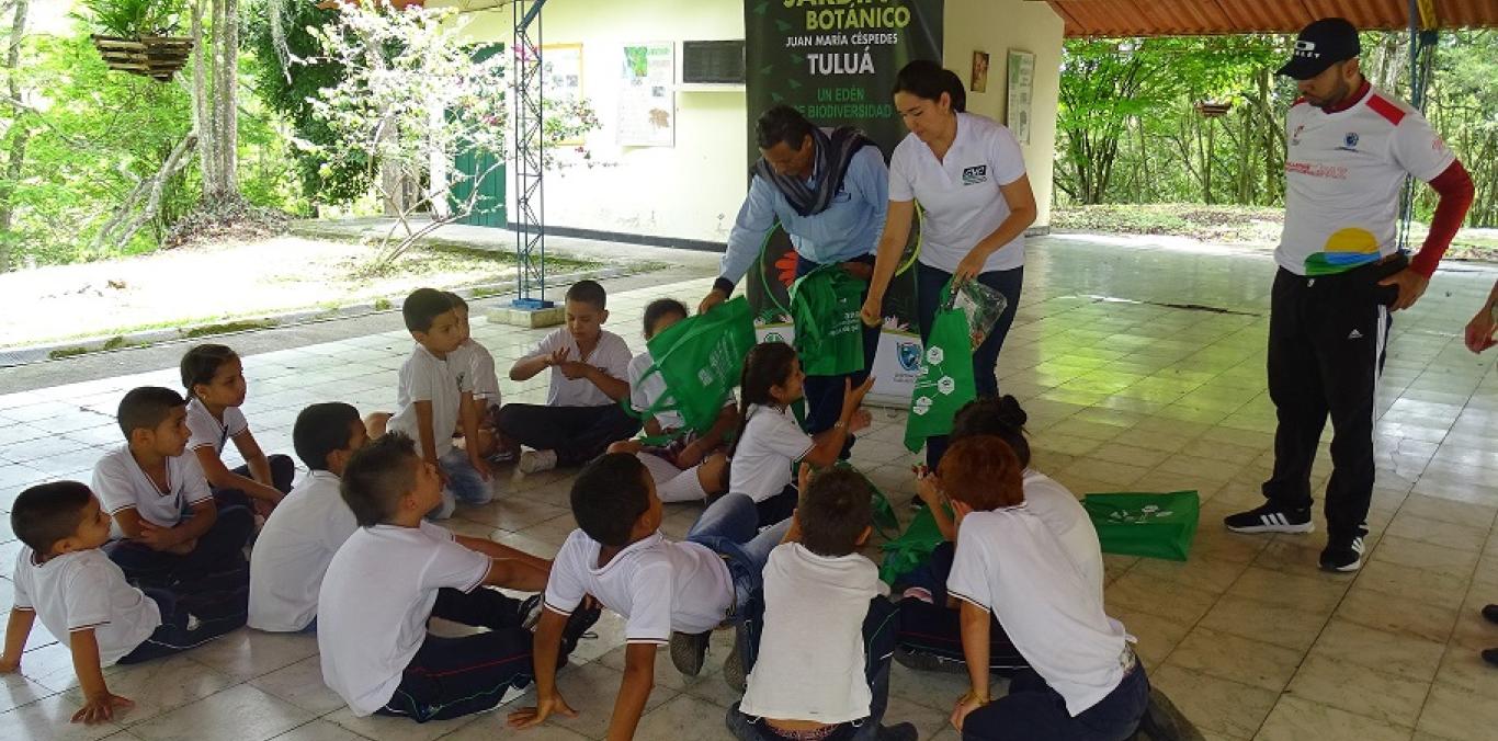 NIÑOS DE TULUÁ VIVENCIARON LA CELEBRACIÓN DEL DÍA DEL MEDIO AMBIENTE