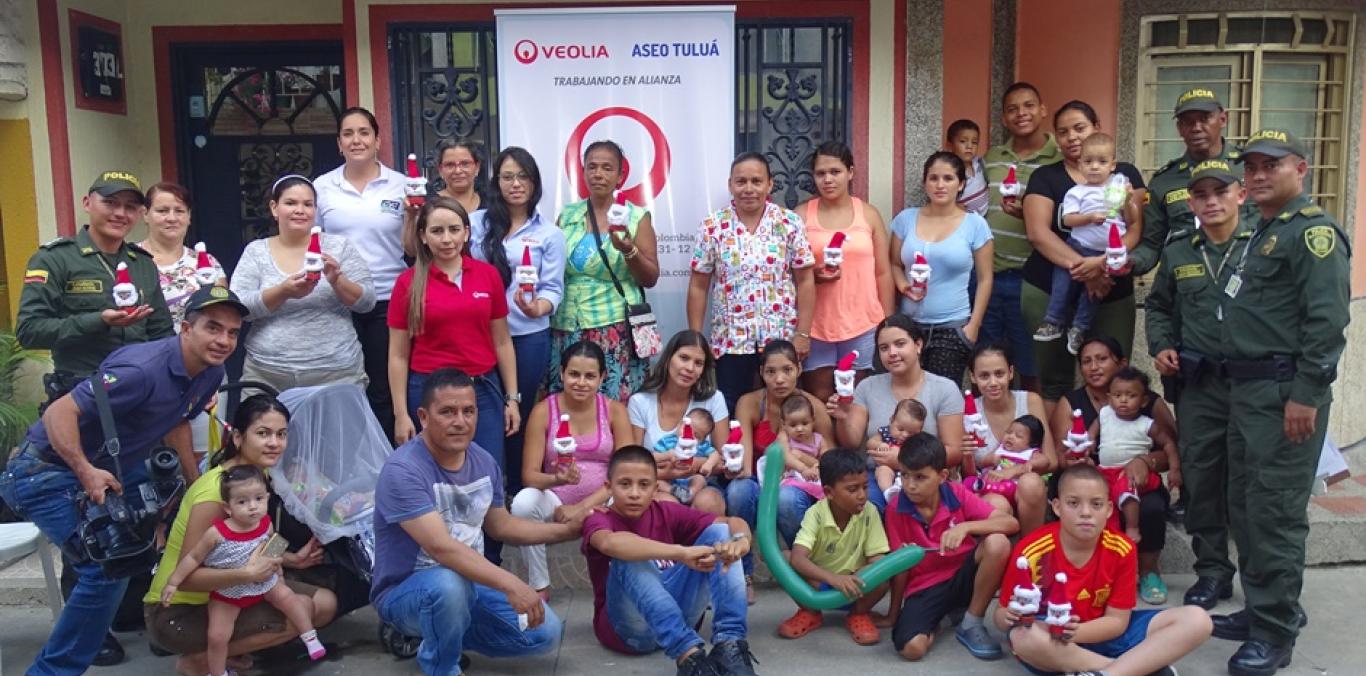 PAPÁ NOEL ELABORADO CON MATERIAL REUTILIZADO: ALTERNATIVA AMBIENTAL AMIGABLE EN ESTA NAVIDAD