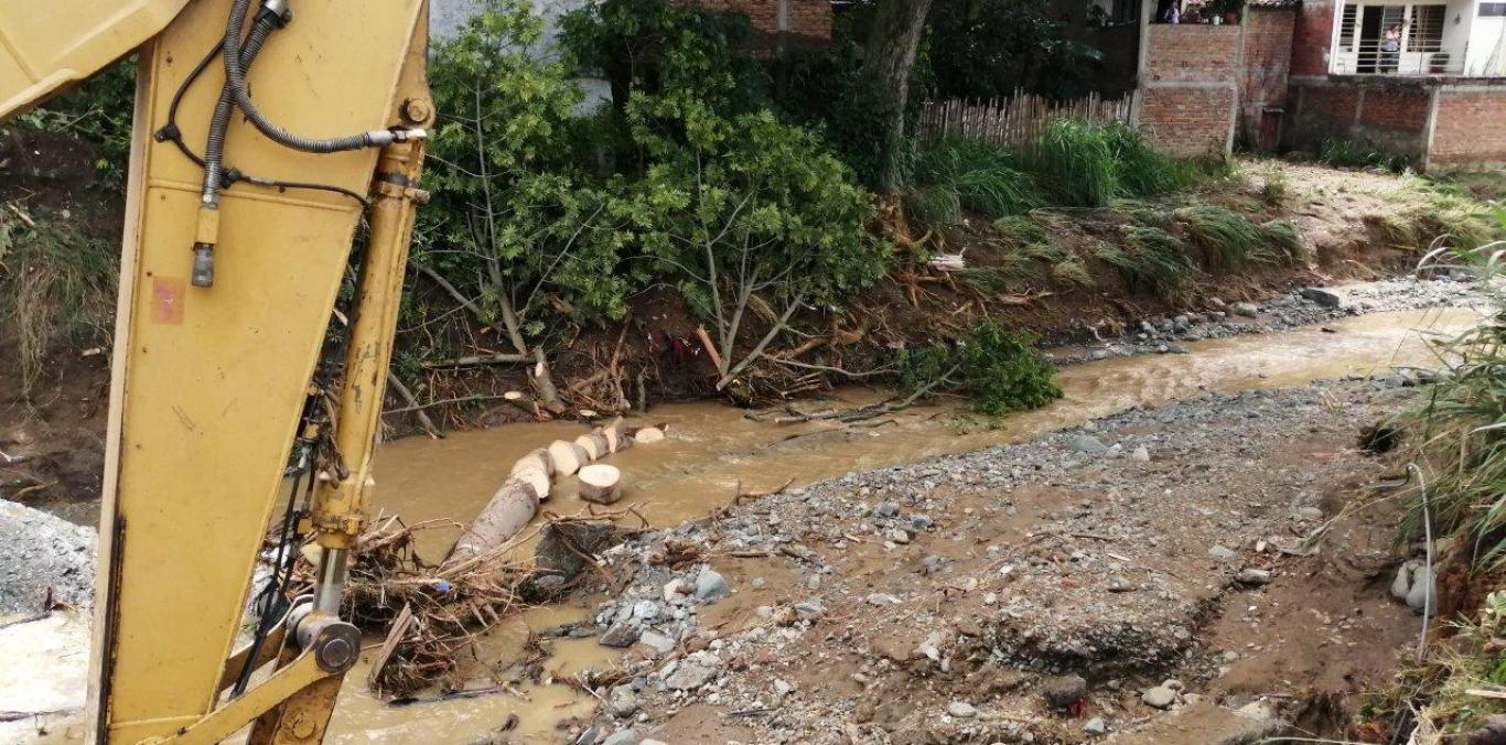 LIMPIEZA EN RÍO ROLDANILLO Y QUEBRADAS CÁCERES Y CAUQUITA, EVITARON UNA EMERGENCIA MAYOR