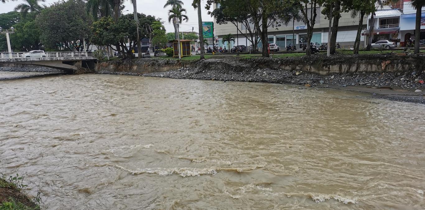 INTERVENCIONES SOBRE LA ZONA CÉNTRICA DEL RÍO TULUÁ HAN EVITADO QUE SE DESBORDE 