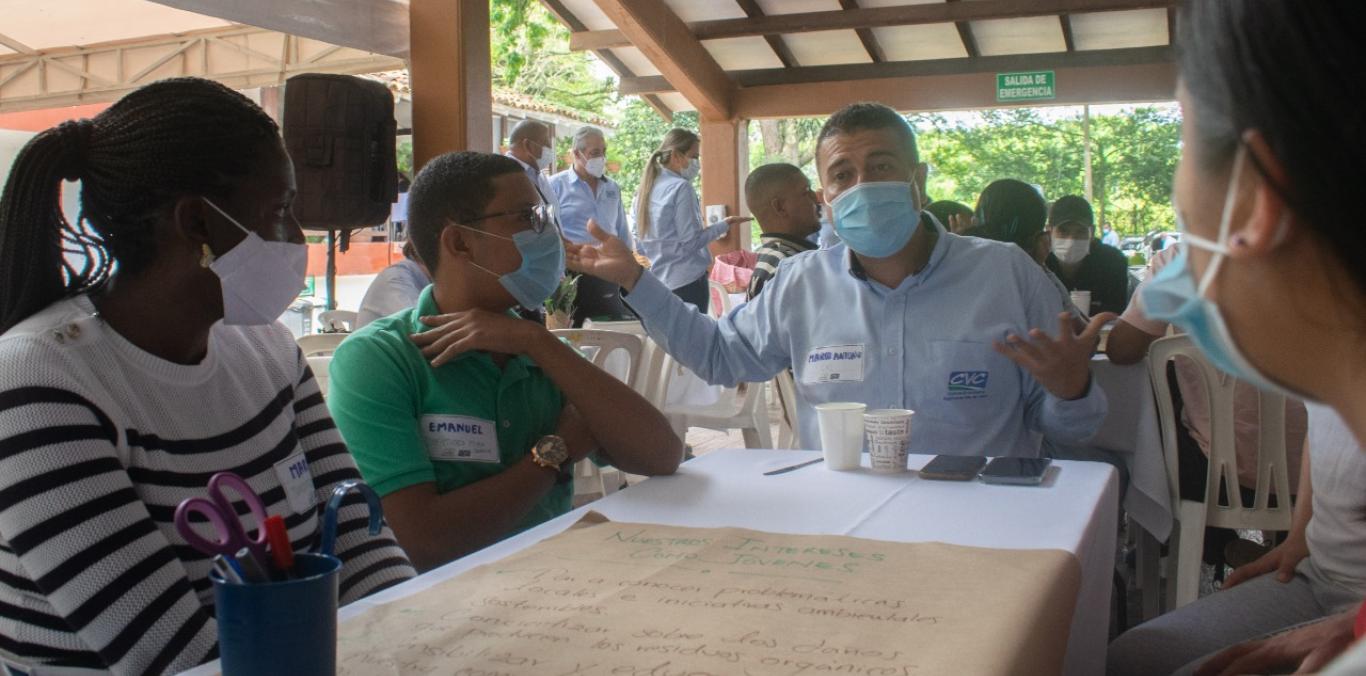 LOS JÓVENES DEL CENTRO SUR VALLECAUCANO LE HICIERON PROPUESTAS A LA CVC