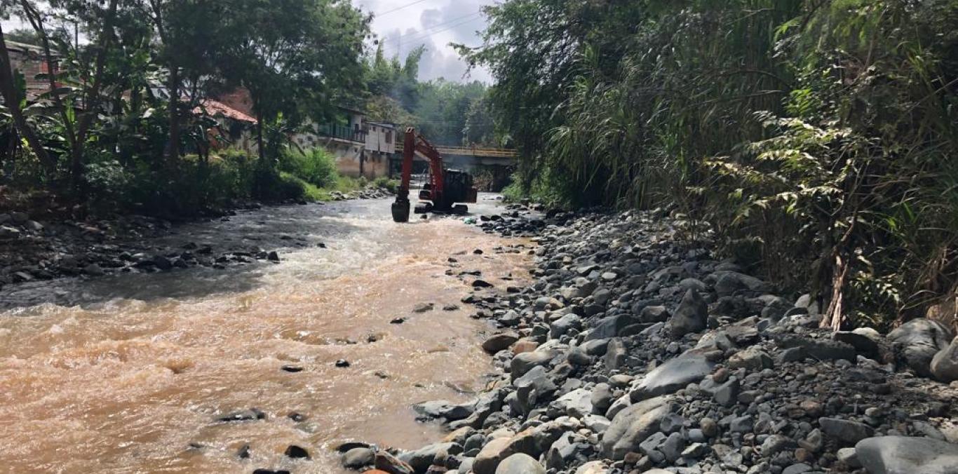 DESCOLMATACIÓN DEL RÍO DAGUA ES UNA REALIDAD