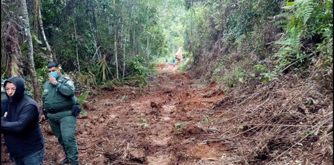 Tras haber sido mencionada en un comunicado de la Sociedad de Activos Especiales (SAE) sobre la disputa del predio conocido como “caballo loco”, ubicado en zona rural de Dagua, la CVC aclara que su competencia sobre el lugar solo se ha limitado a la verificación de presuntas infracciones ambientales, sin ninguna relación con las acciones de la SAE.