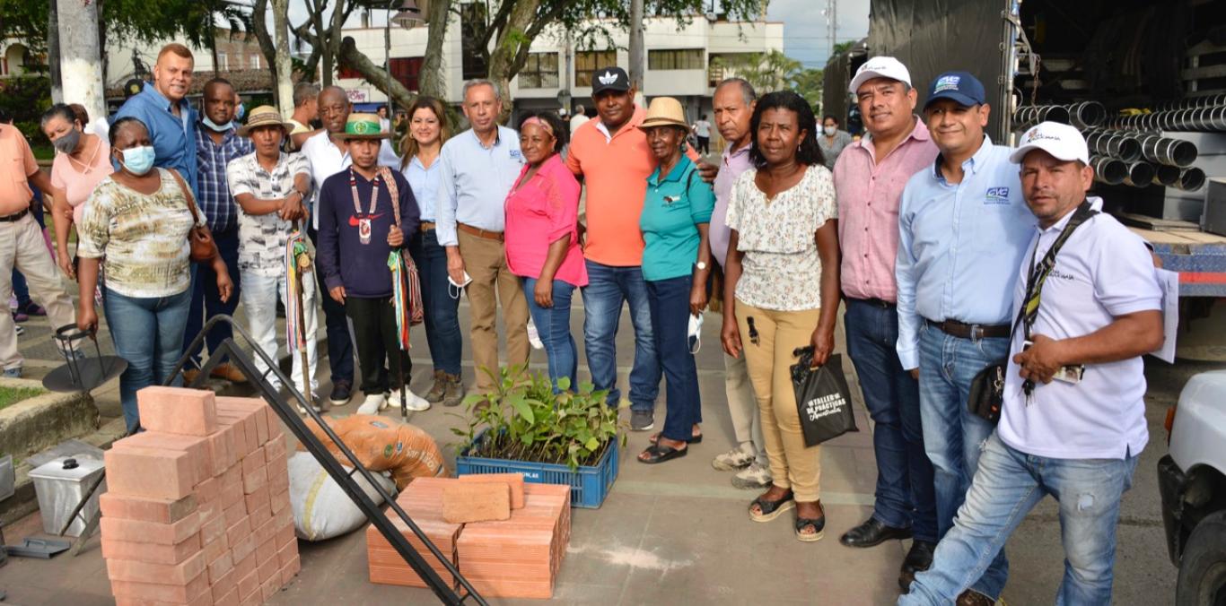 30 FAMILIAS CANDELAREÑAS TENDRÁN ESTUFAS ECOEFICIENTES