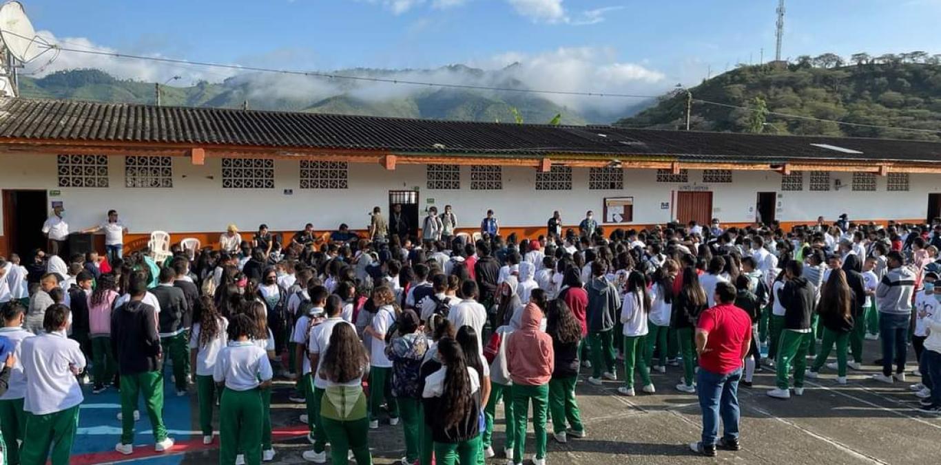 INSTITUCIÓN EDUCATIVA EN EL DOVIO ES UN MODELO A SEGUIR POR SU COMPROMISO CON EL AMBIENTE