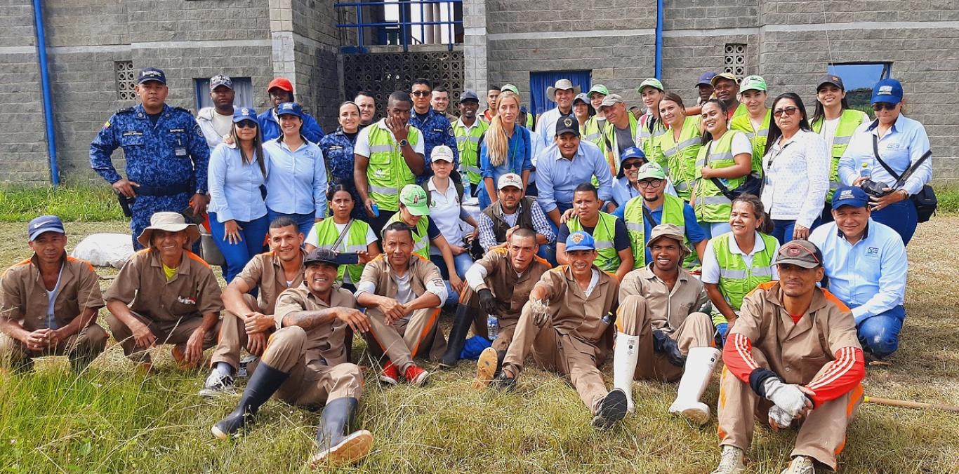 110 ÁRBOLES SE SEMBRARON EN EL COMPLEJO CARCELARIO Y PENITENCIARIO DE JAMUNDÍ