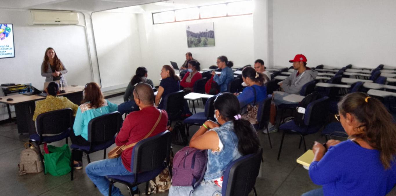 CVC REALIZÓ TALLER DE MARKETING DIGITAL PARA PRODUCTORES EN PALMIRA   