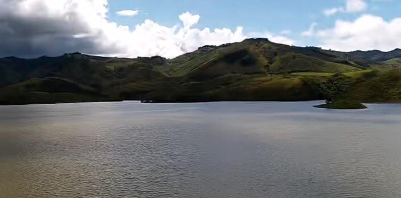 EMBALSE GUACAS, EN BOLÍVAR, SE ENCUENTRA EN SU NIVEL MÁXIMO