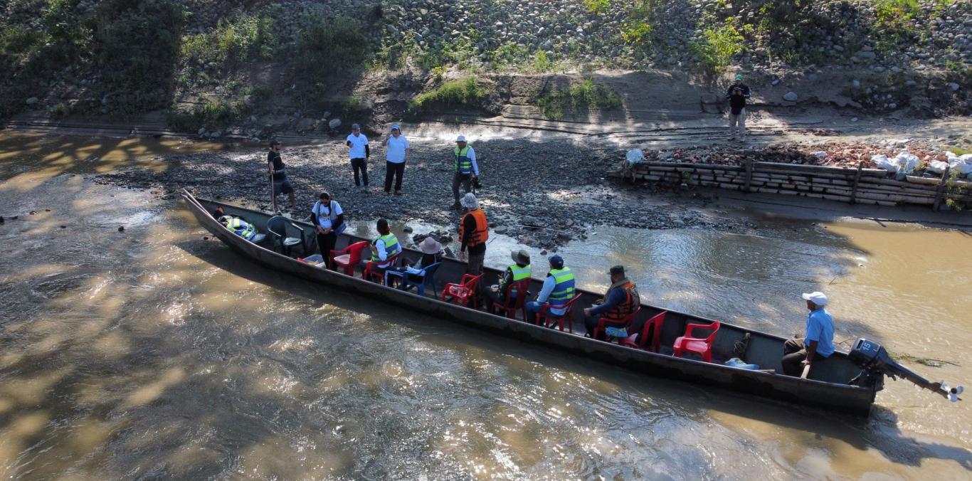 BOMBARDEO DE SEMILLAS PARA RECUPERAR LA FRANJA FORESTAL PROTECTORA DEL RÍO LA VIEJA