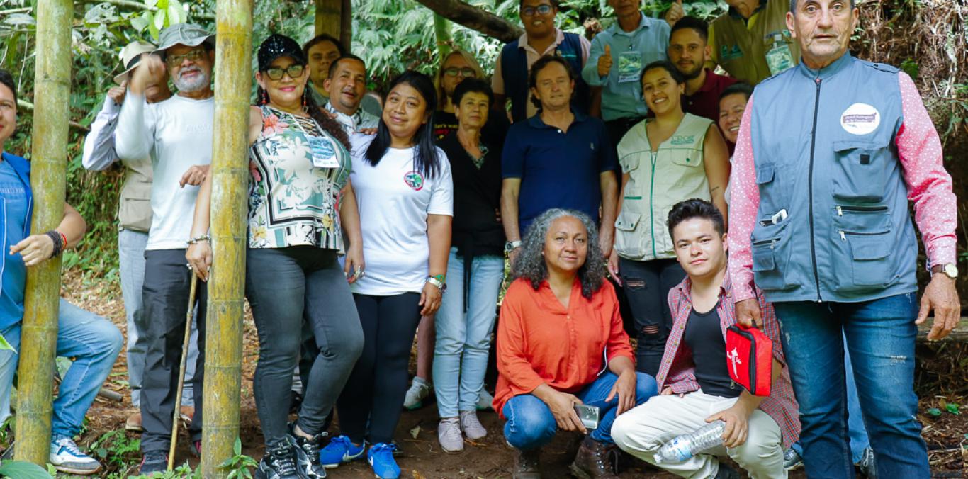 Durante dos días, se reunieron en “La villa del samán” los representantes de los consejos de cuenca de los departamentos de Quindío, Risaralda y Valle, con el fin de compartir experiencias y mejorar su gestión ambiental.