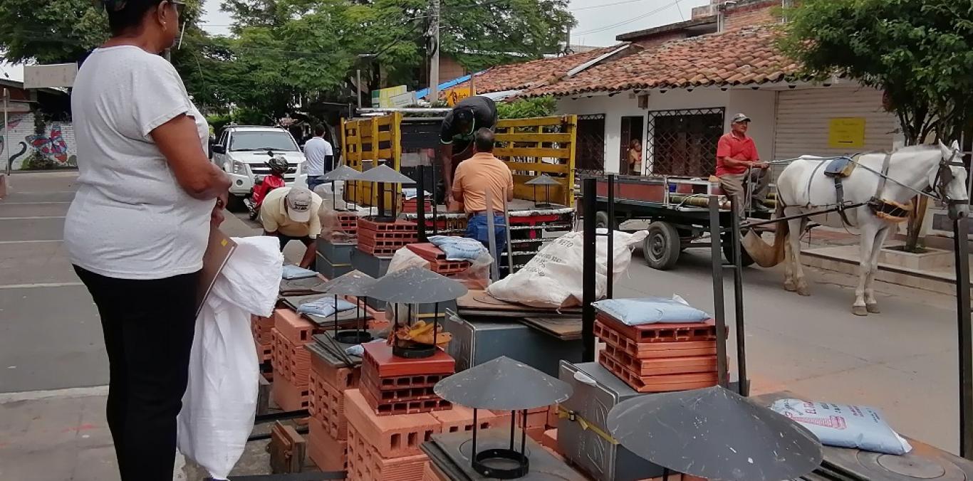 56 ESTUFAS DE LEÑA SERÁN REEMPLAZADAS POR ECOEFICIENTES EN CANDELARIA Y PALMIRA