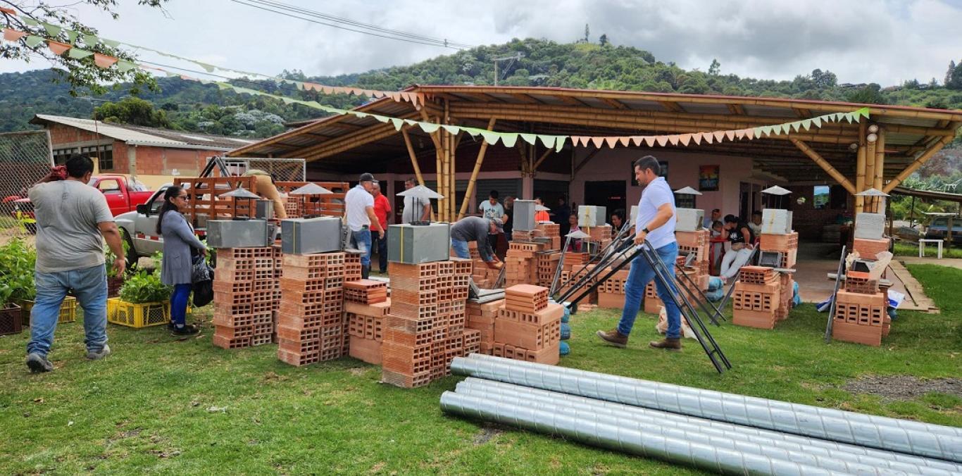 FAMILIAS DE CALI, JAMUNDÍ, VIJES Y YUMBO ESTRENARÁN ESTUFAS ECOEFICIENTES