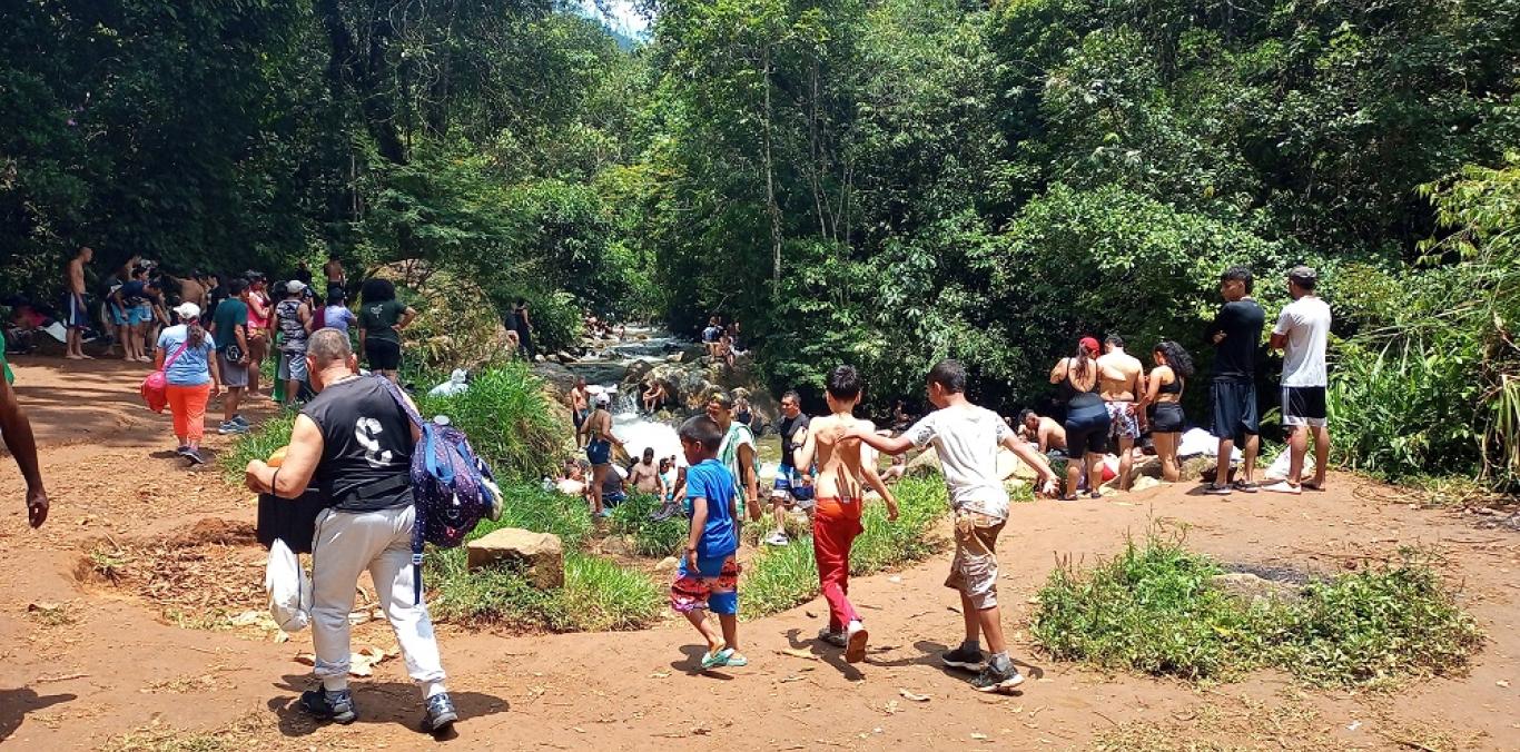 COMUNIDAD DE VILLACARMELO PIDE A TURISTAS RESPETAR EL RÍO MELÉNDEZ