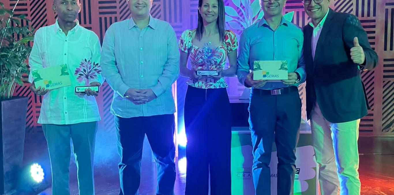 4 LÍDERES AMBIENTALES, DEL VALLE DEL CAUCA, RECIBIERON PREMIO AMBIENTAL GEMAS EN BARRANQUILLA