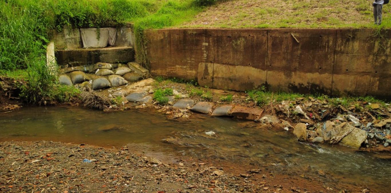 CVC REALIZÓ OBRAS DE MITIGACIÓN DEL RIESGO SOBRE EL RÍO CAÑAVERALEJO