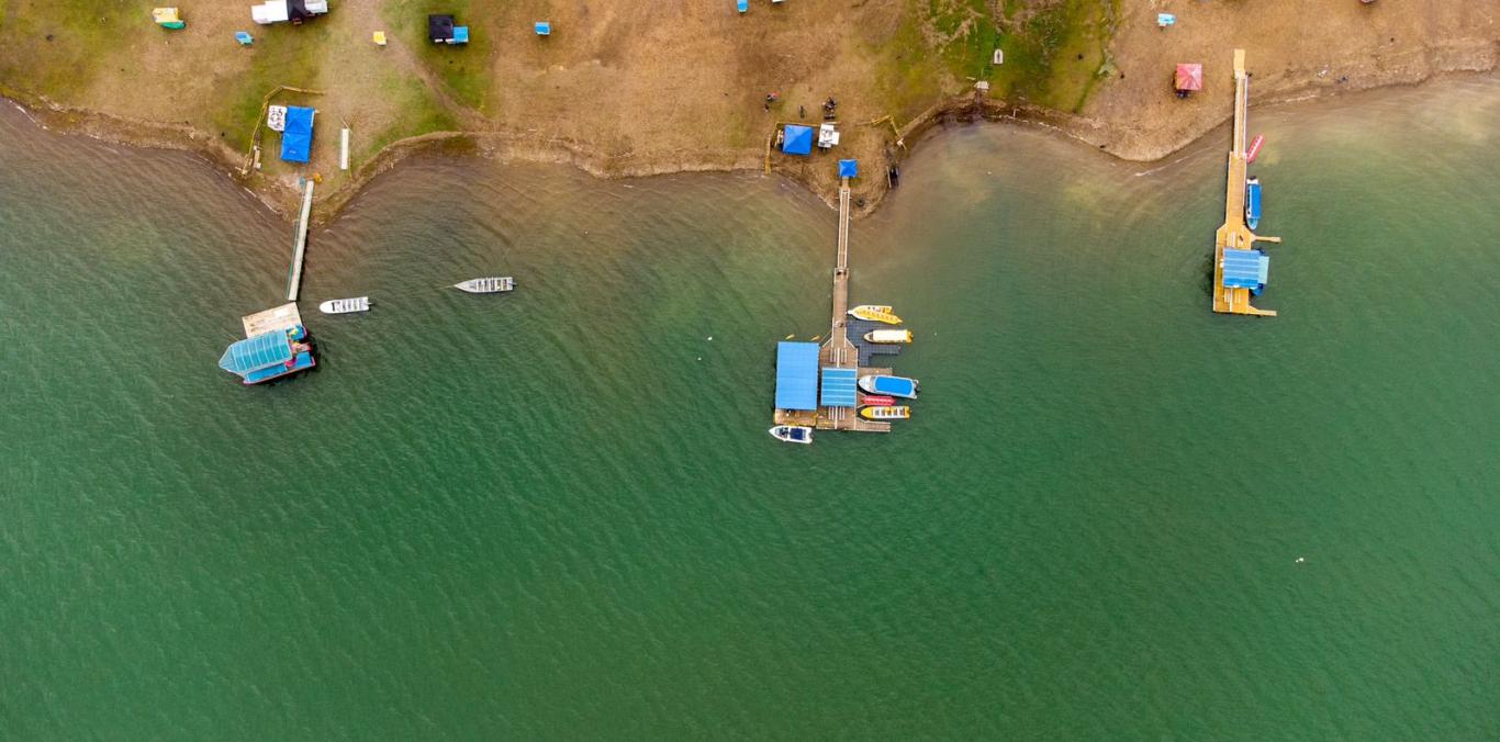 AGUAS VERDE AZULADAS DE CIANOBACTERIAS EN EMBALSE CALIMA PUEDEN REAPARECER