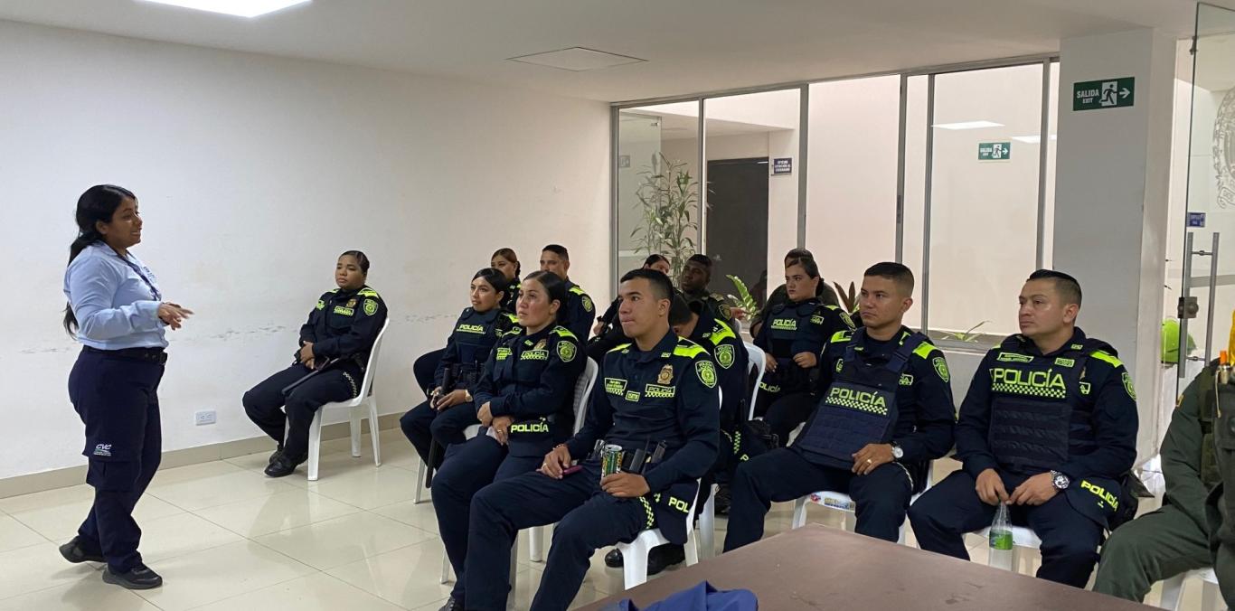 LA POLICÍA AMBIENTAL Y ECOLÓGICA DE CARTAGO SE SIGUE FORTALECIENDO, DE LA MANO DE LA CVC