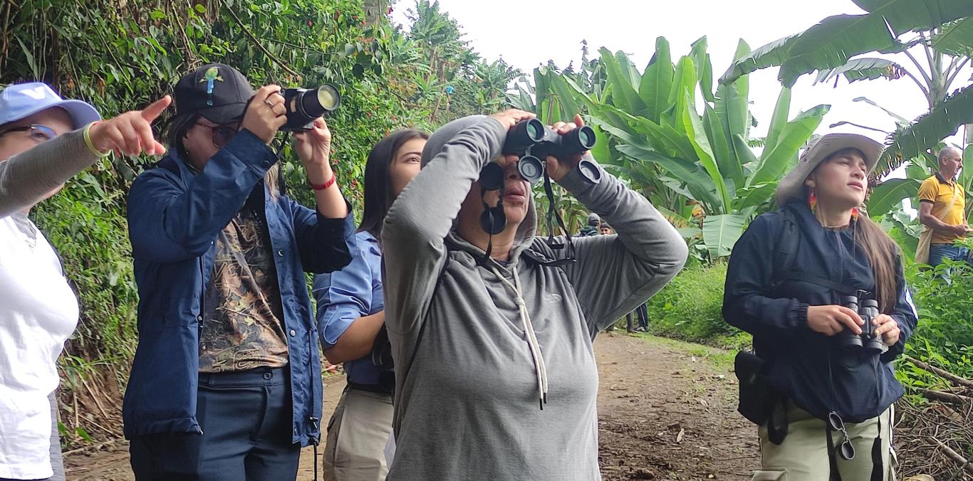 CREAN CLUB DE AVISTAMIENTO DE AVES EN EL ÁGUILA