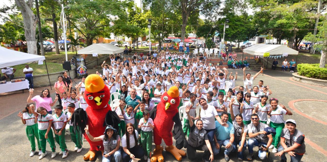 ROQUE Y RUPITO LLEGARON AL PARQUE DE ANDALUCÍA PARA ENSEÑAR MEDIANTE EL JUEGO