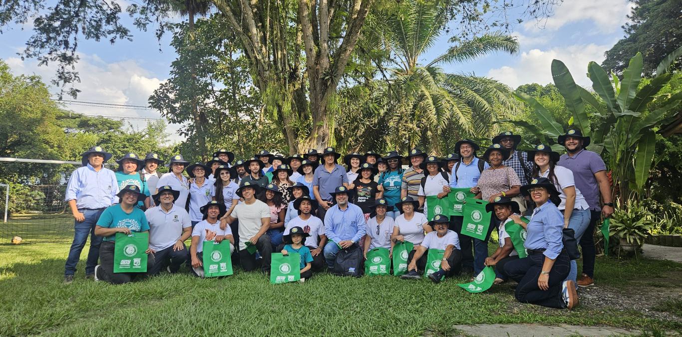  LA CVC LIDERÓ EL PRIMER ENCUENTRO DE PROCESOS CIUDADANOS DE EDUCACIÓN AMBIENTAL EN CANDELARIA
