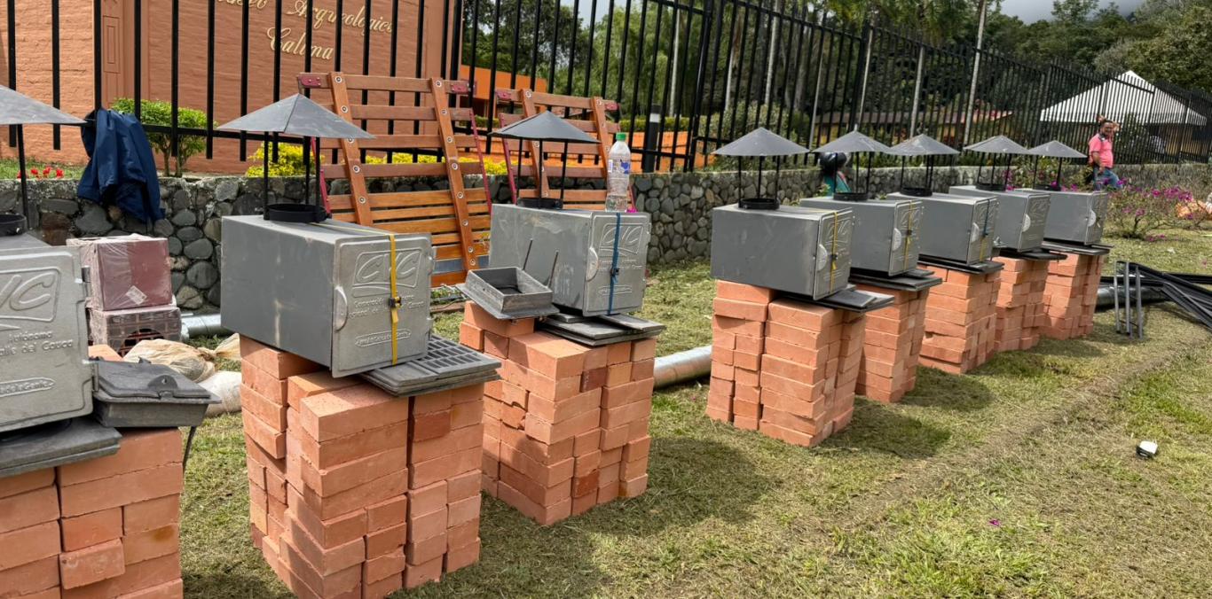 20 ESTUFAS ECOEFICIENTES FUERON ENTREGADAS A FAMILIAS DE CALIMA EL DARIÉN