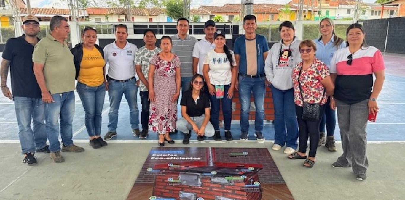 510 ESTUFAS ECOEFICIENTES Y BRIQUETEADORAS SE ENTREGARON EN EL VALLE DURANTE EL 2025