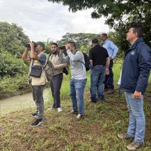 EN BUGALAGRANDE OBSERVAN AVES COMO ESTRATEGIA DE CONSERVACIÓN