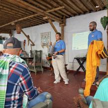 APICULTURA FORTALECE LA CONSERVACIÓN Y LA ECONOMÍA FAMILIAR EN MODÍN, CARTAGO