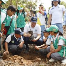 CVC CELEBRÓ EL DÍA MUNDIAL DE LA TIERRA CON SIEMBRA DE 260 ÁRBOLES EN LA CUMBRE