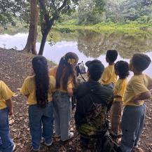 CON INNOVADORA TÉCNICA, PEQUEÑOS EXPLORADORES DE LA LAGUNA DE SONSO APRENDEN DE AVES Y FAUNA