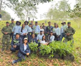 SE FORTALECE LA CONECTIVIDAD ECOLÓGICA CON LA SIEMBRA DE 500 ÁRBOLES EN YUMBO
