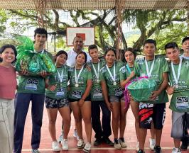 PLOGGING EN ANSERMANUEVO: ESTUDIANTES CORRIERON POR EL AMBIENTE Y RECOLECTARON 88 KILOS DE RESIDUOS