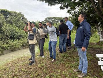 EN BUGALAGRANDE OBSERVAN AVES COMO ESTRATEGIA DE CONSERVACIÓN