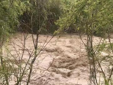 TENGA CUIDADO CON LOS RIOS DURANTE LA TEMPORADA DE LLUVIAS