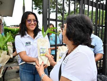 150.000 PLÁNTULAS VIVAS FUERON ENTREGADAS EN LAS PARROQUIAS DEL VALLE DEL CAUCA