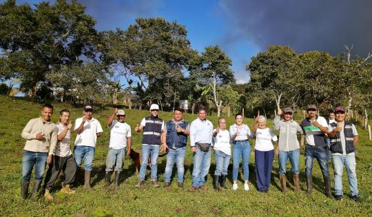 10 FAMILIAS DE DAGUA LE DIERON EL SÍ A LOS PAGOS POR SERVICIOS AMBIENTALES