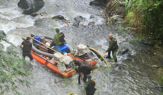 TRES CAPTURADOS POR MINERÍA ILEGAL EN LA CUENCA DEL RÍO AMAIME   