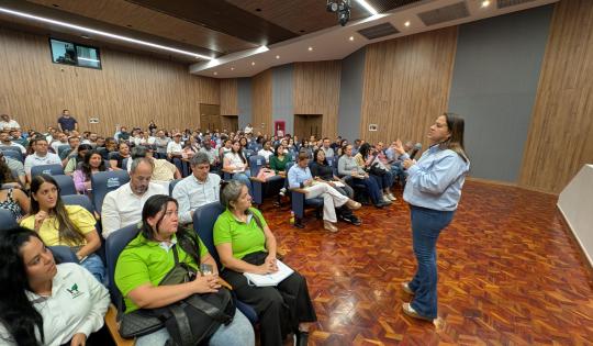 EMPRESAS OBLIGADAS A SEMBRAR NUEVOS ÁRBOLES, LA CVC SOCIALIZÓ HOJA DE RUTA PARA IMPLEMENTAR LA LEY 2173 DE 2021