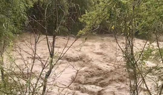 TENGA CUIDADO CON LOS RIOS DURANTE LA TEMPORADA DE LLUVIAS