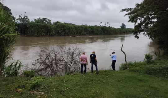 CVC Y ALCALDÍA DE LA VICTORIA INTENSIFICAN MONITOREO PREVENTIVO EN DIQUES DE PROTECCIÓN DE ORILLA
